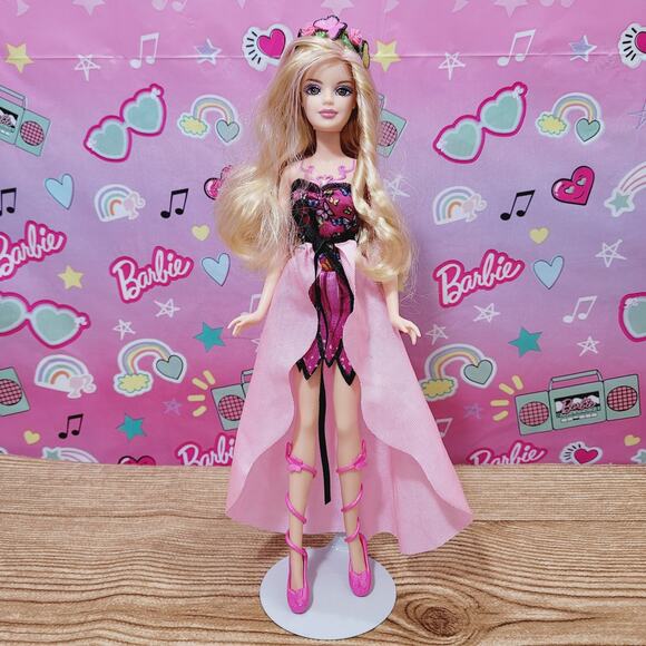 Barbie MAGIC WINGS MARIPOSA Butterfly Doll Original Outfit Shoes No Wings 2007 - Picture 1 of 8